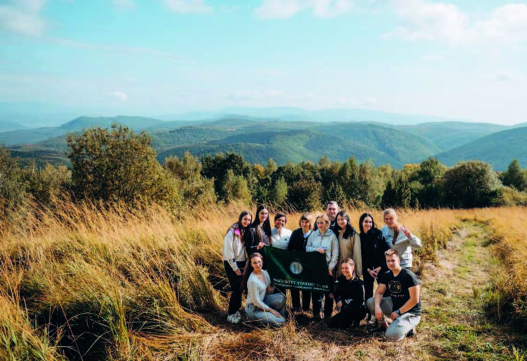 Професія, що відкриває світ До Міжнародного дня екскурсовода