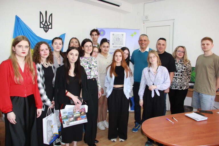 Там, де народжуються ідеї: на відділенні журналістики відбувся щорічний конкурс «Есе про все»