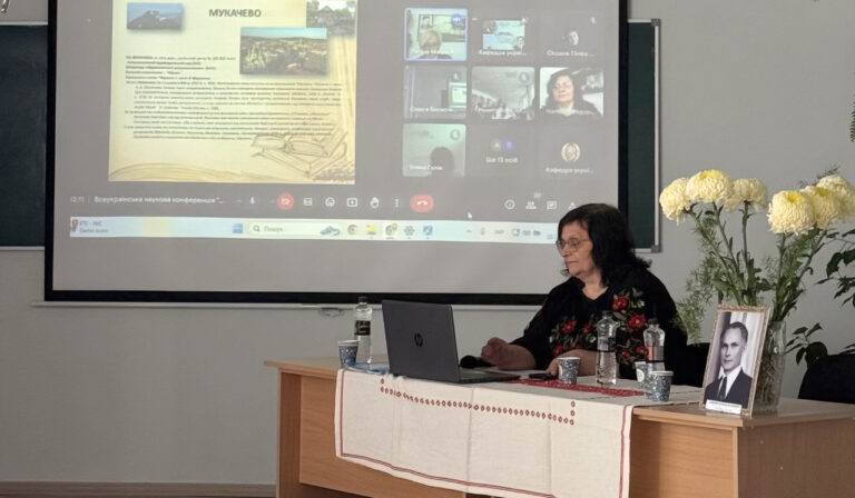 Мовознавці з усієї України вшанували пам’ять корифея лінгвістичної думки з Ужгорода